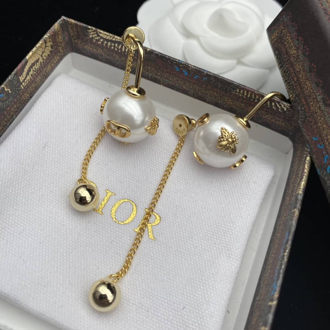 Knockoff Chr1st1an D10r Logo Earring