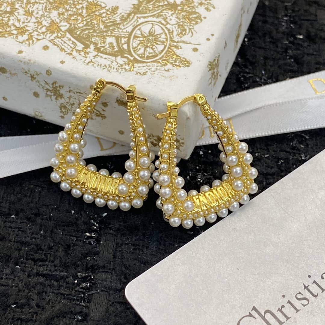 Top Quality Chr1st1an D10r Earring
