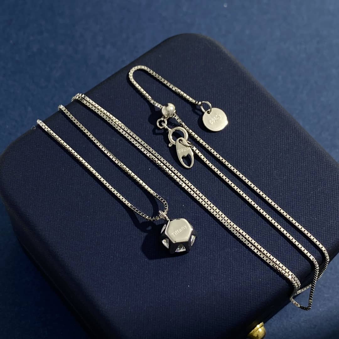 Designer T*f*ny Classic Necklace