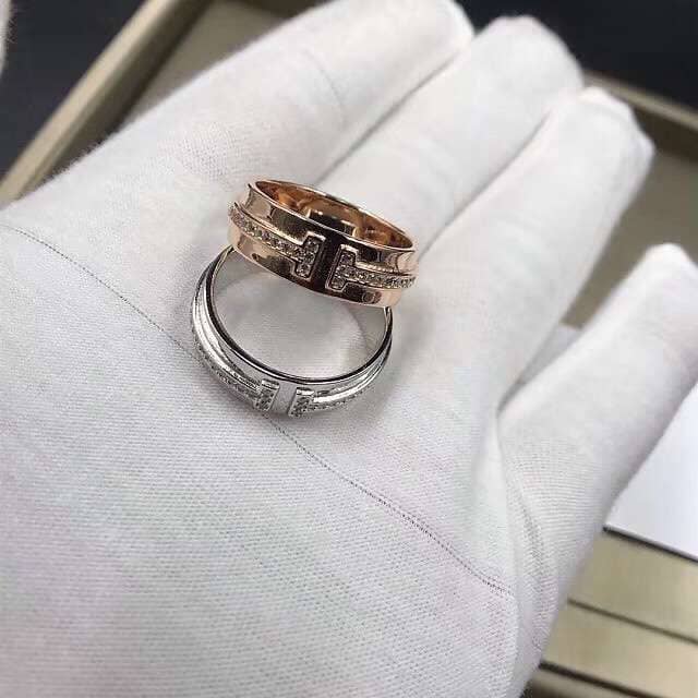 Designer T*f*ny Classic Ring