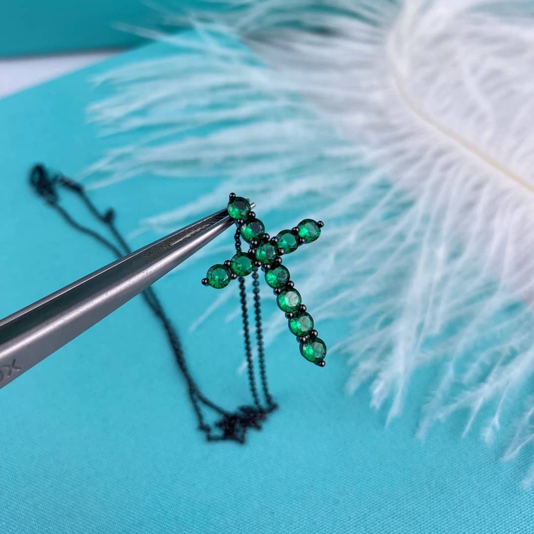 T*f*ny Necklace For Sale