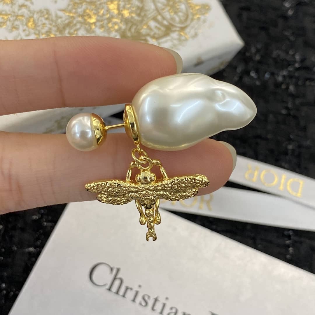 7 Star Chr1st1an D10r Earring