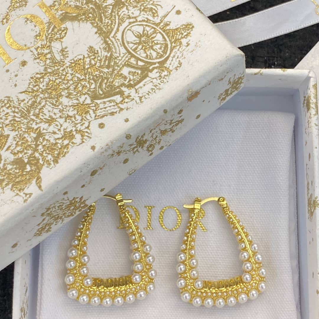 Top Quality Chr1st1an D10r Earring