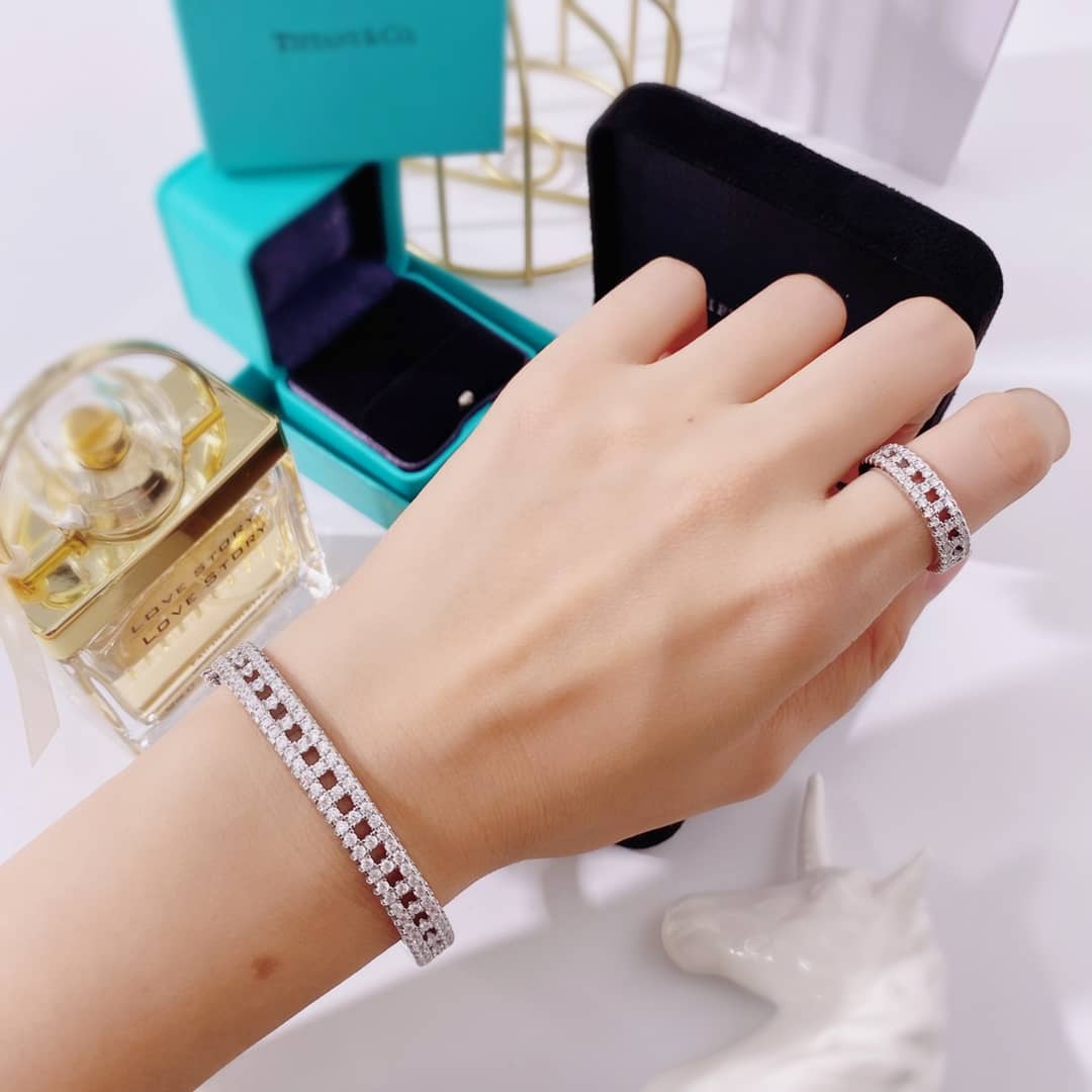 T*f*ny Bracelet First Copy