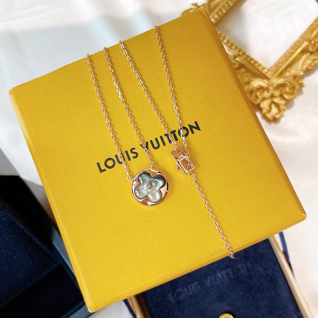 L0vis Vvtt0n Necklace For Sale