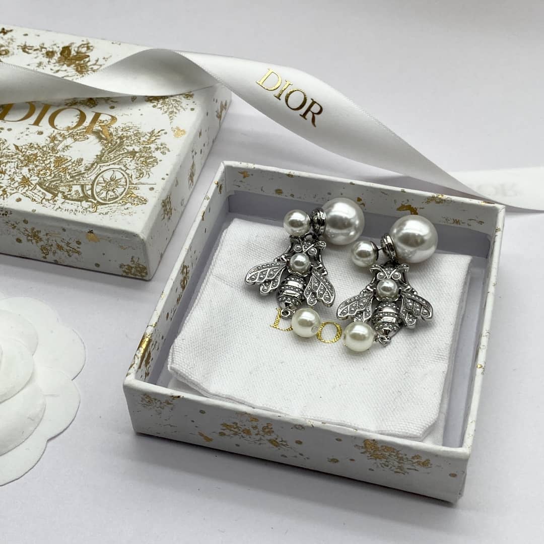 Top Quality Chr1st1an D10r Earring