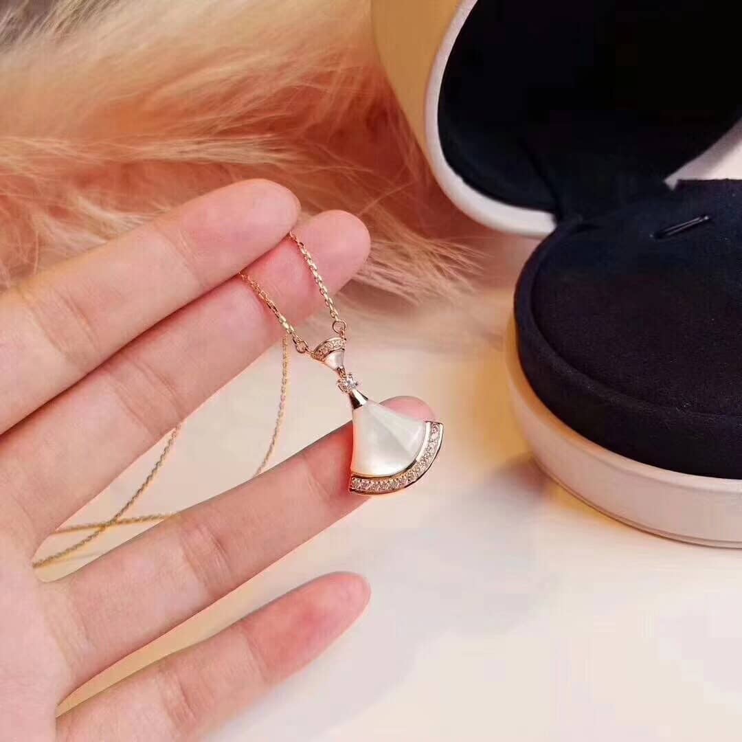 Designer Bv1g*ai Classic Necklace