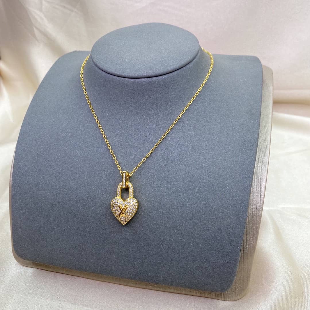 L0vis Vvtt0n Necklace First Copy