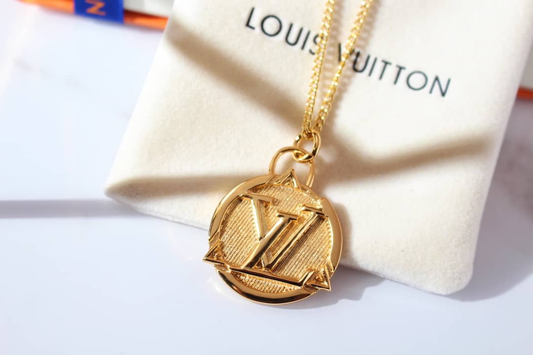 Top Quality L0vis Vvtt0n Necklace