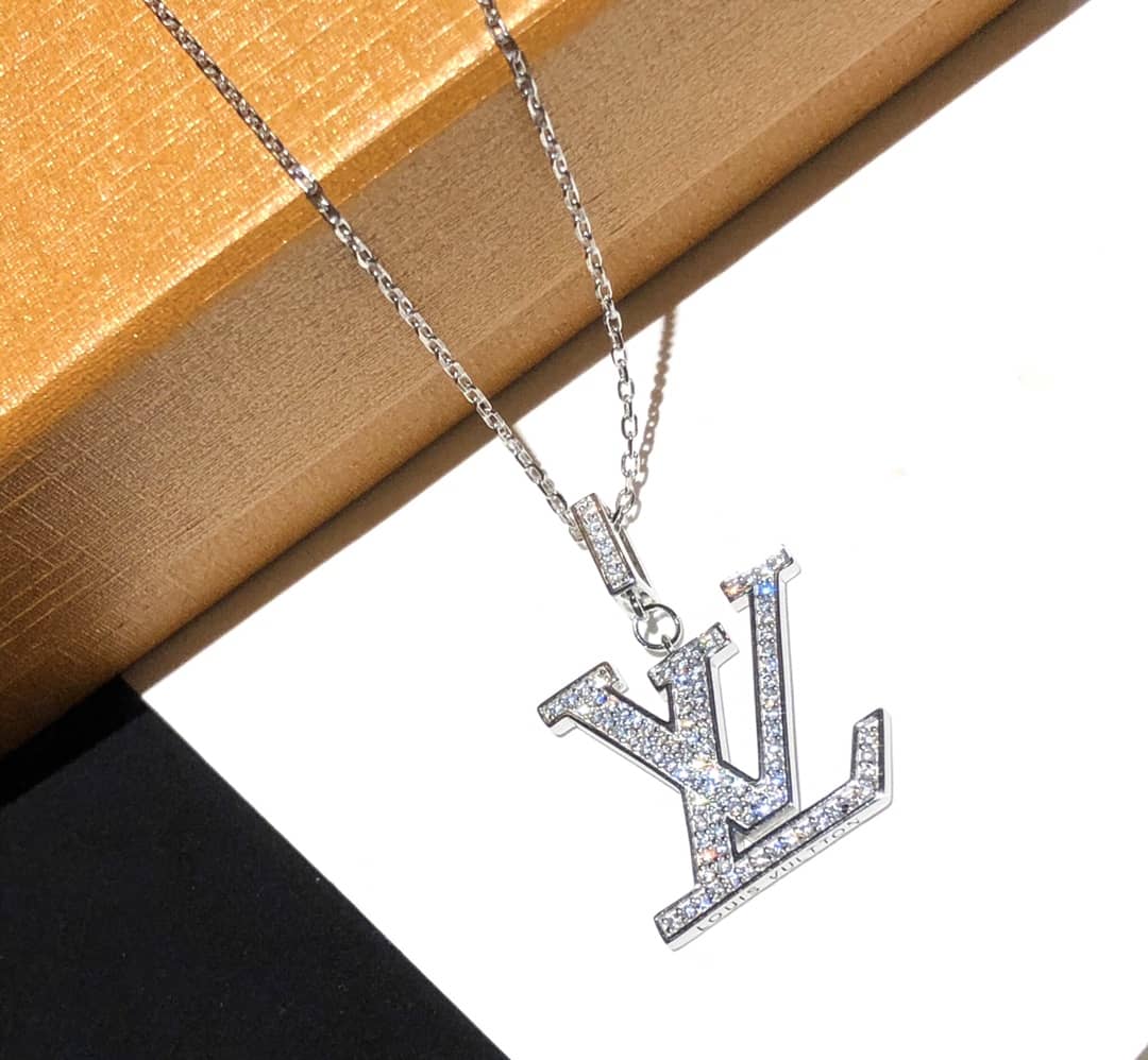 Knockoff L0vis Vvtt0n Logo Necklace