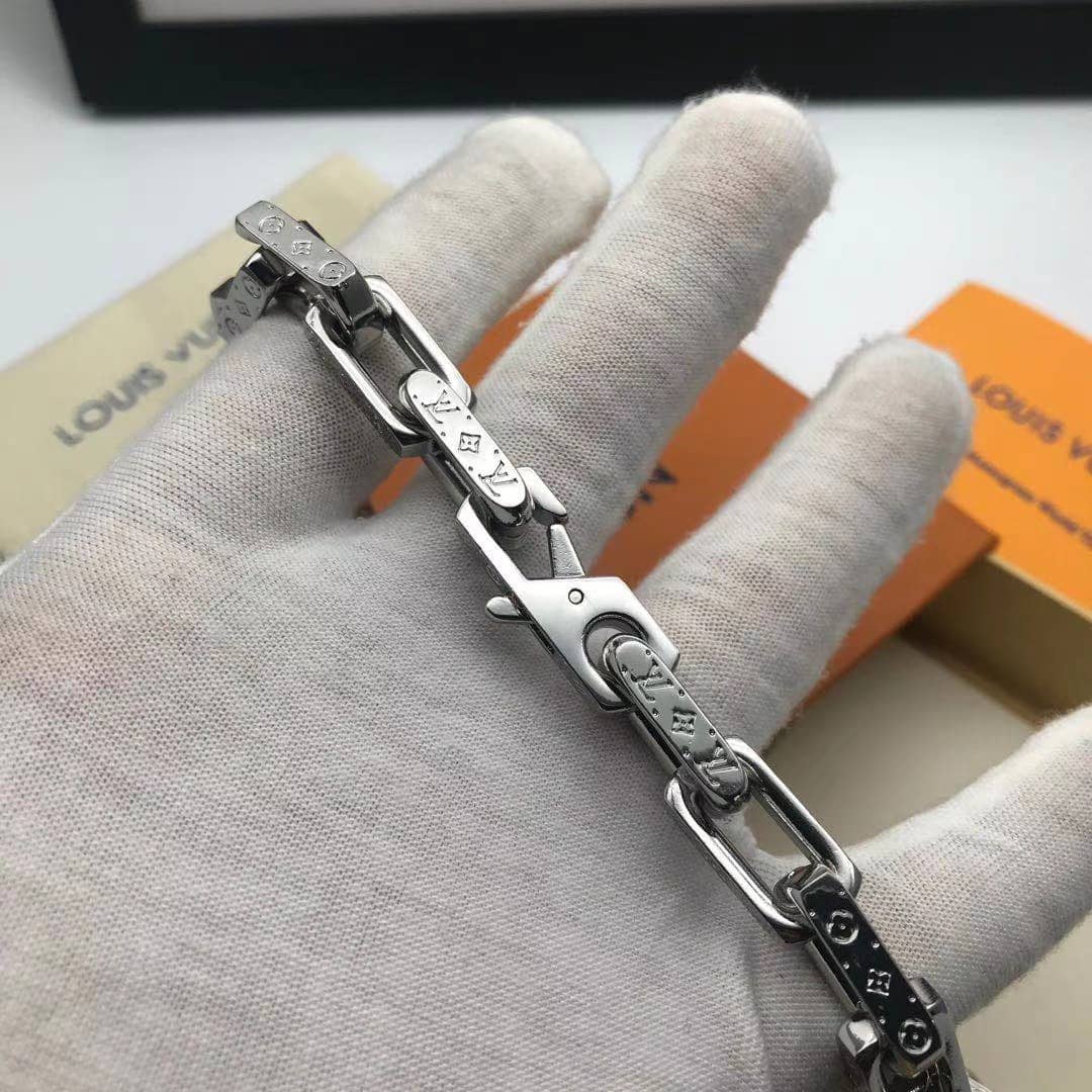 Designer L0vis Vvtt0n Classic Necklace
