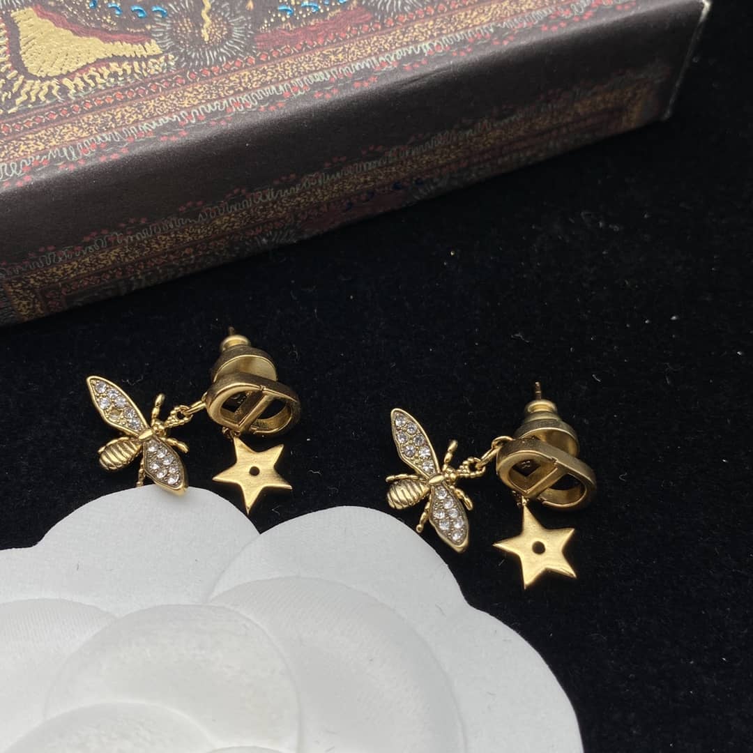 Best Chr1st1an D10r Classic Earring