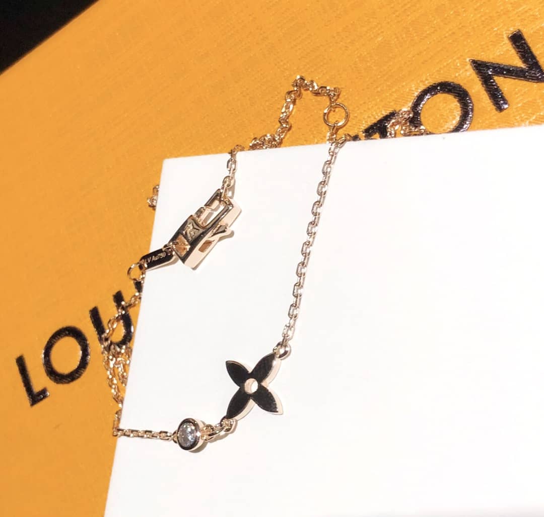 Top Quality L0vis Vvtt0n Necklace