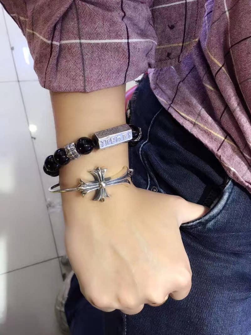 Knockoff Ch*0me He**ts Logo Bracelet