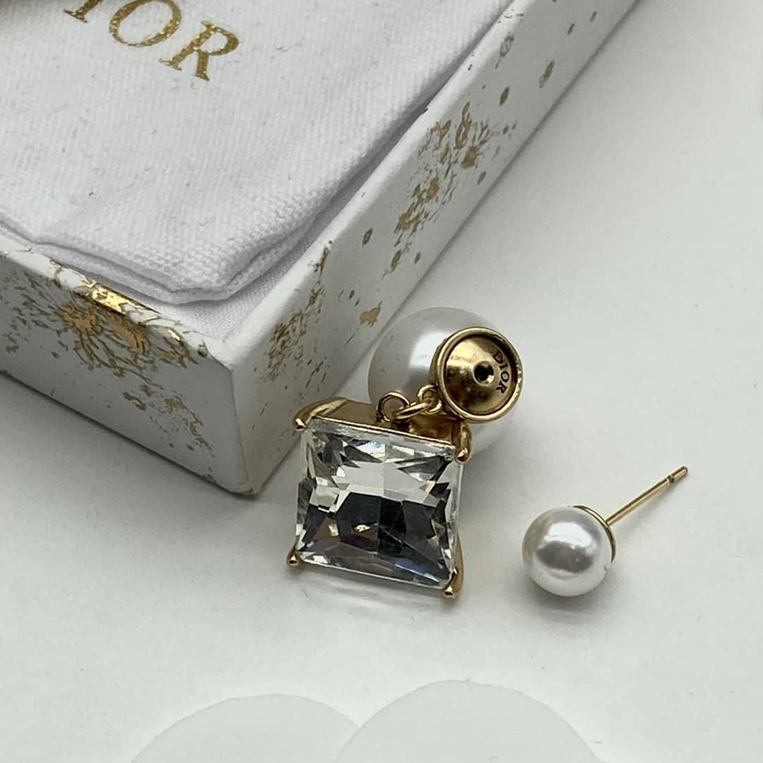 Top Quality Chr1st1an D10r Earring