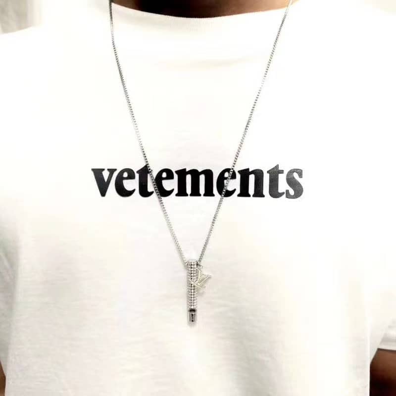 Wholesale L0vis Vvtt0n AAA+ Necklace