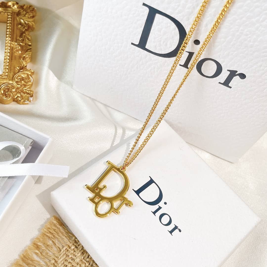 Luxury Chr1st1an D10r Classic AAA+ Necklace