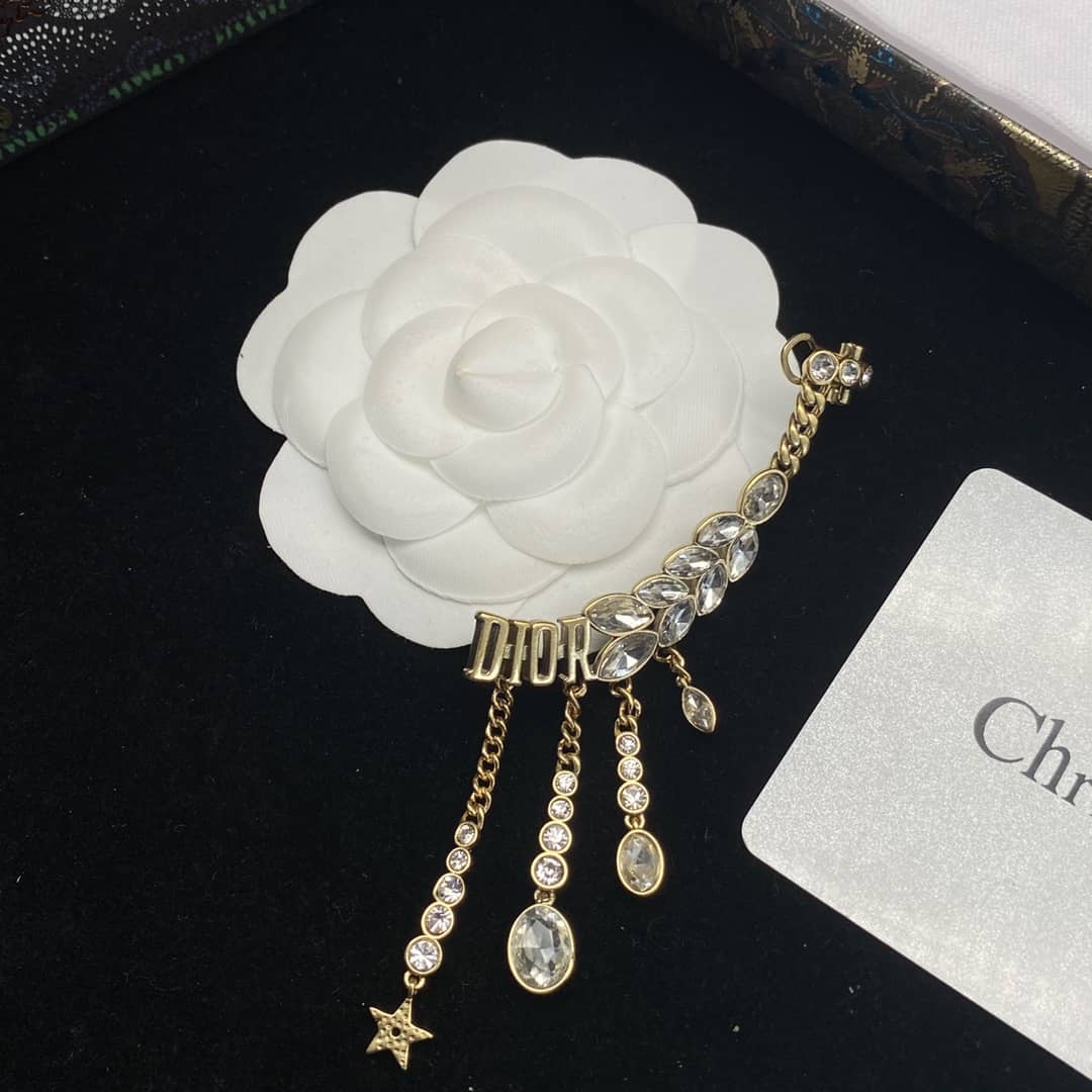 7 Star Chr1st1an D10r Earring