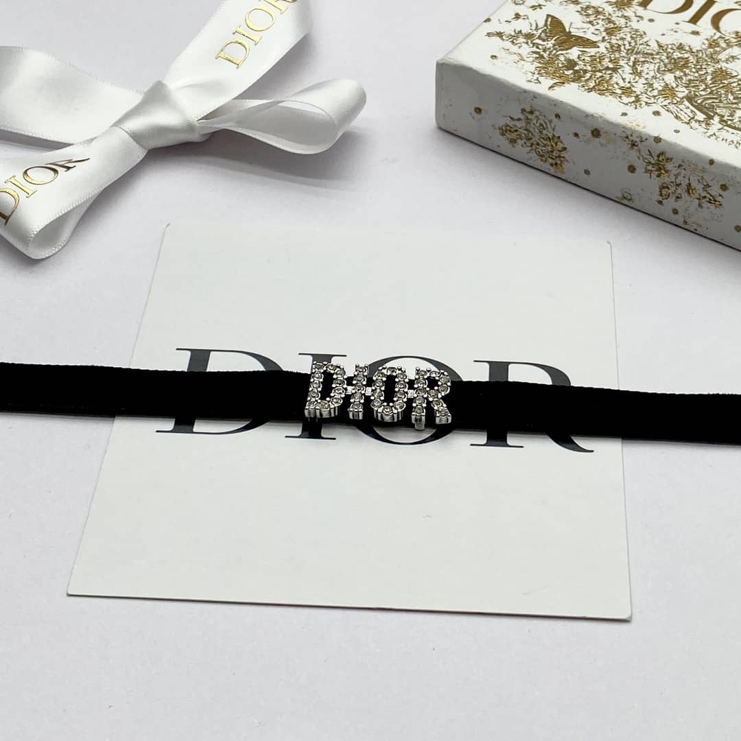 7 Star Chr1st1an D10r Necklace