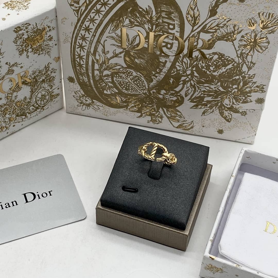 Replica Chr1st1an D10r Ring