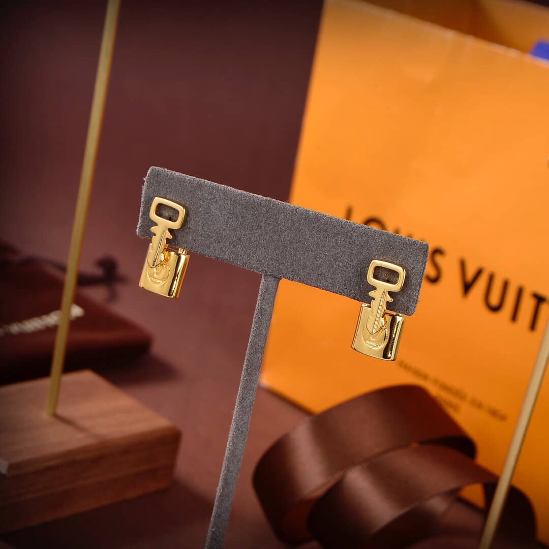 L0vis Vvtt0n Earring First Copy