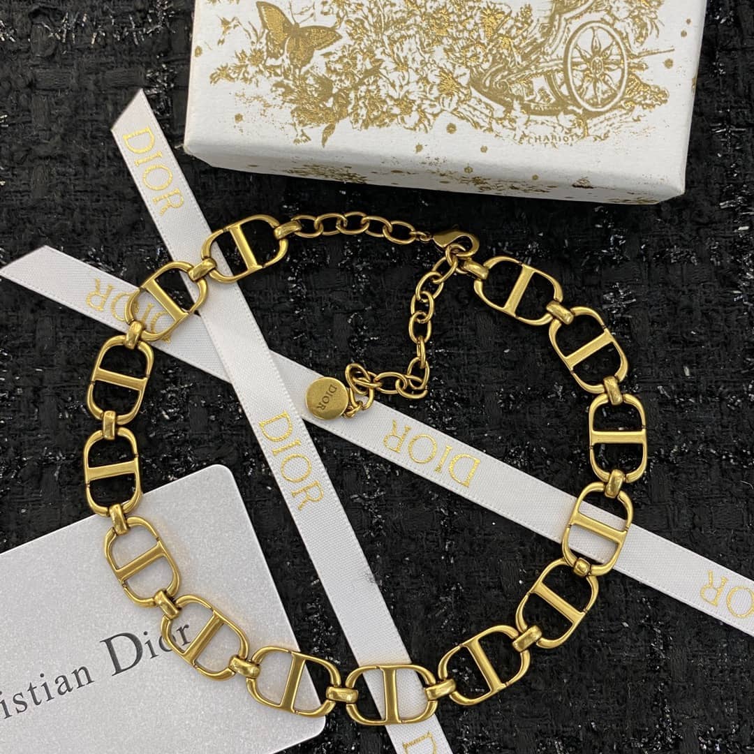 7 Star Chr1st1an D10r Necklace