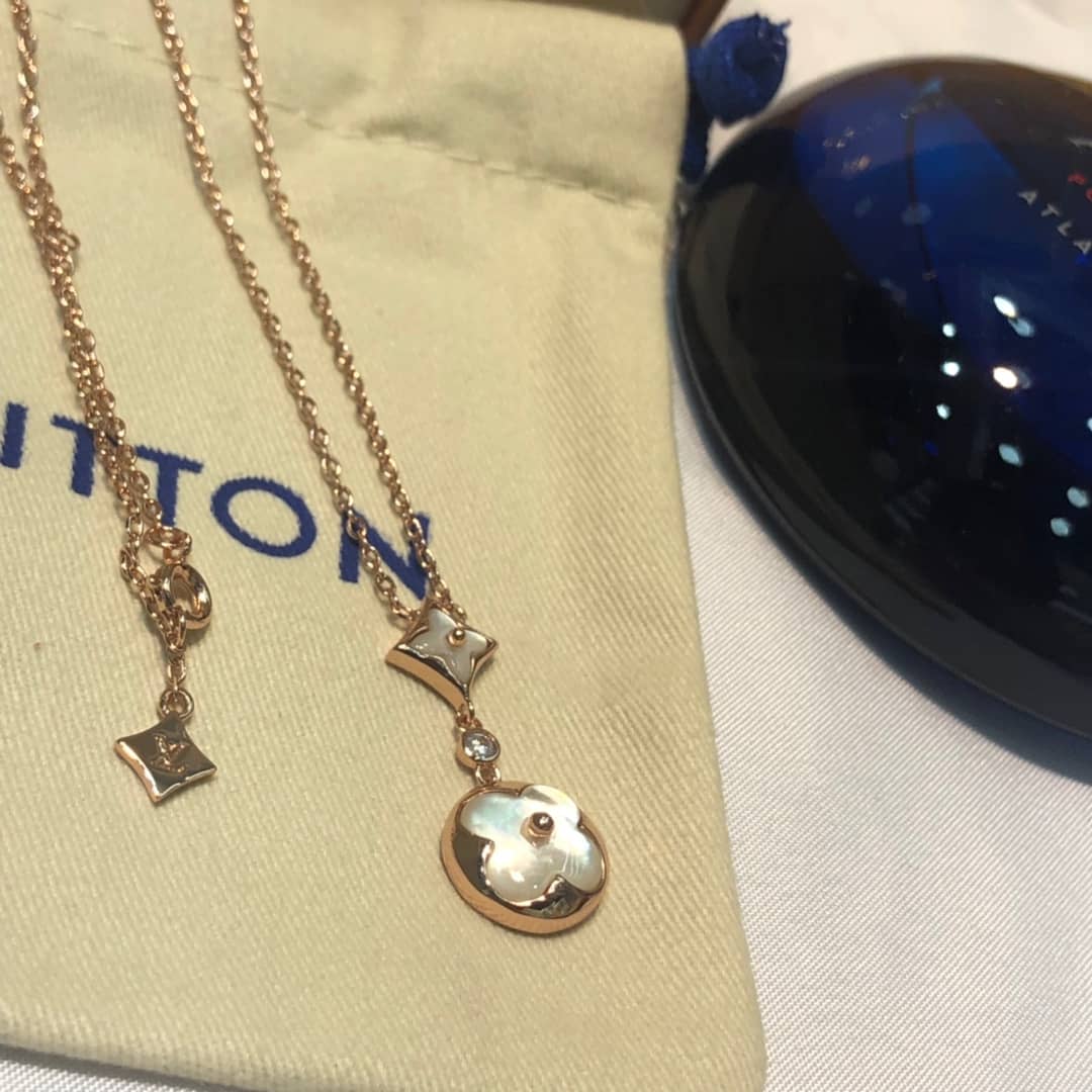 L0vis Vvtt0n Necklace First Copy
