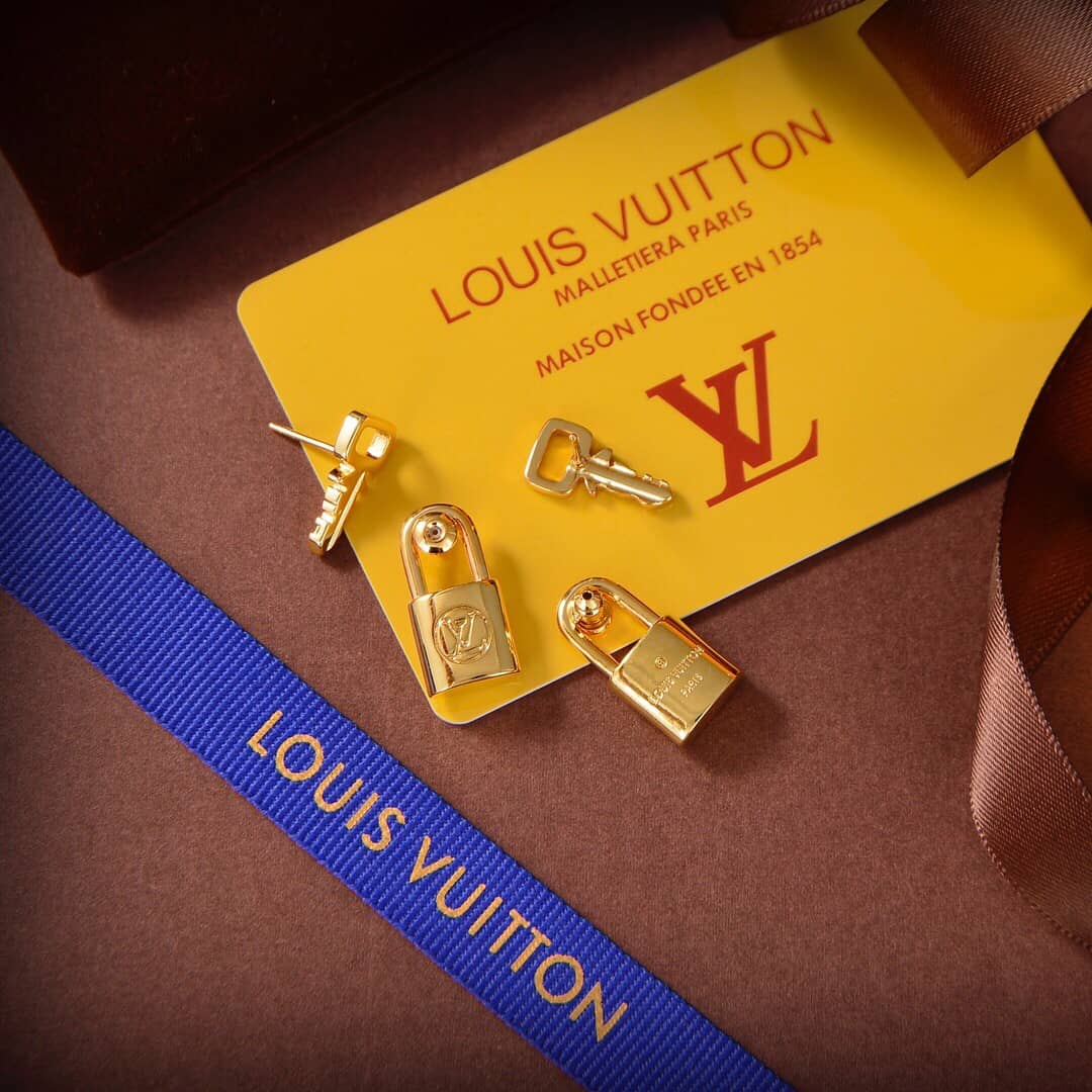 L0vis Vvtt0n Earring First Copy