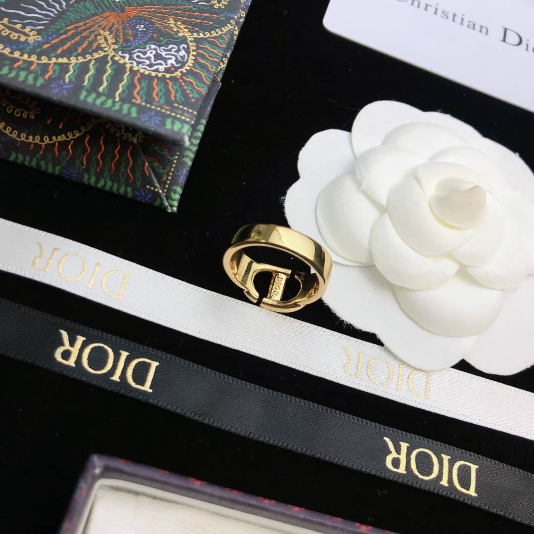 Fake Chr1st1an D10r Logo Ring