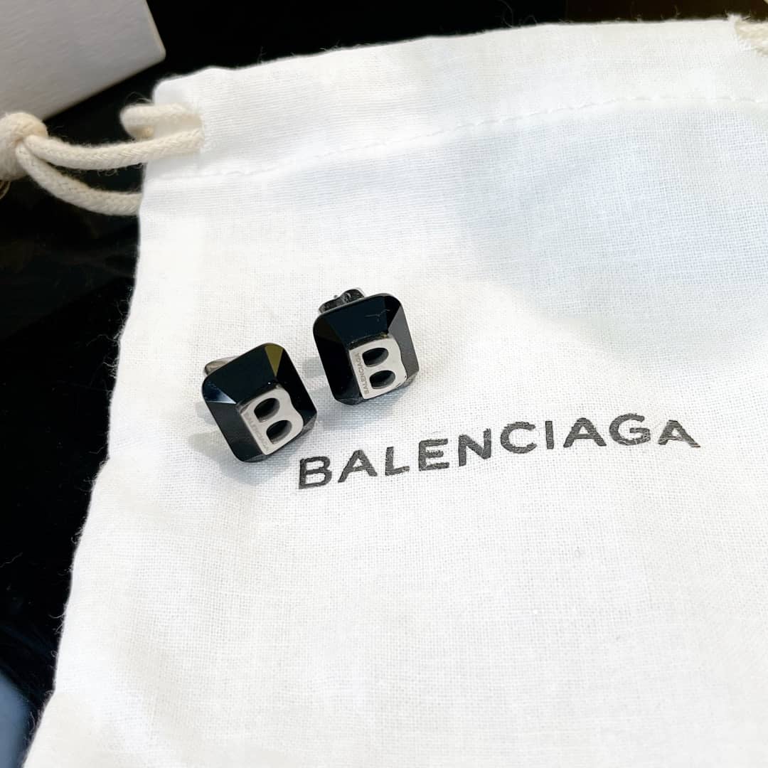 Ba1en*iaga Earring Dupes Logo
