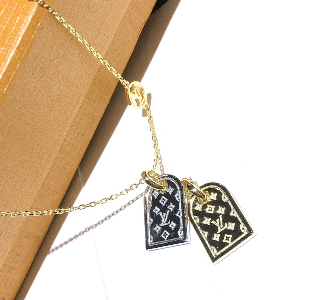 L0vis Vvtt0n Necklace First Copy