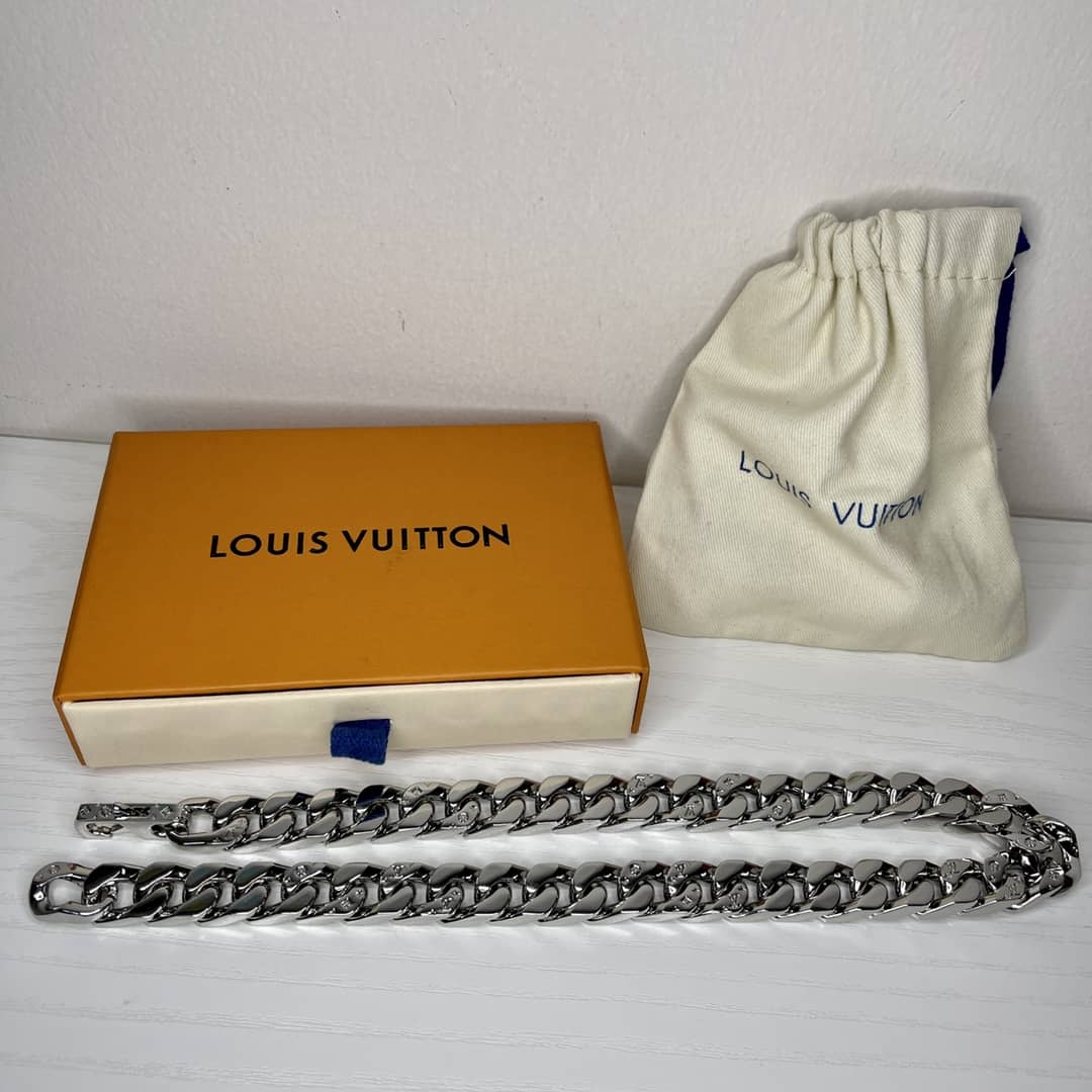 Wholesale L0vis Vvtt0n Logo Necklace