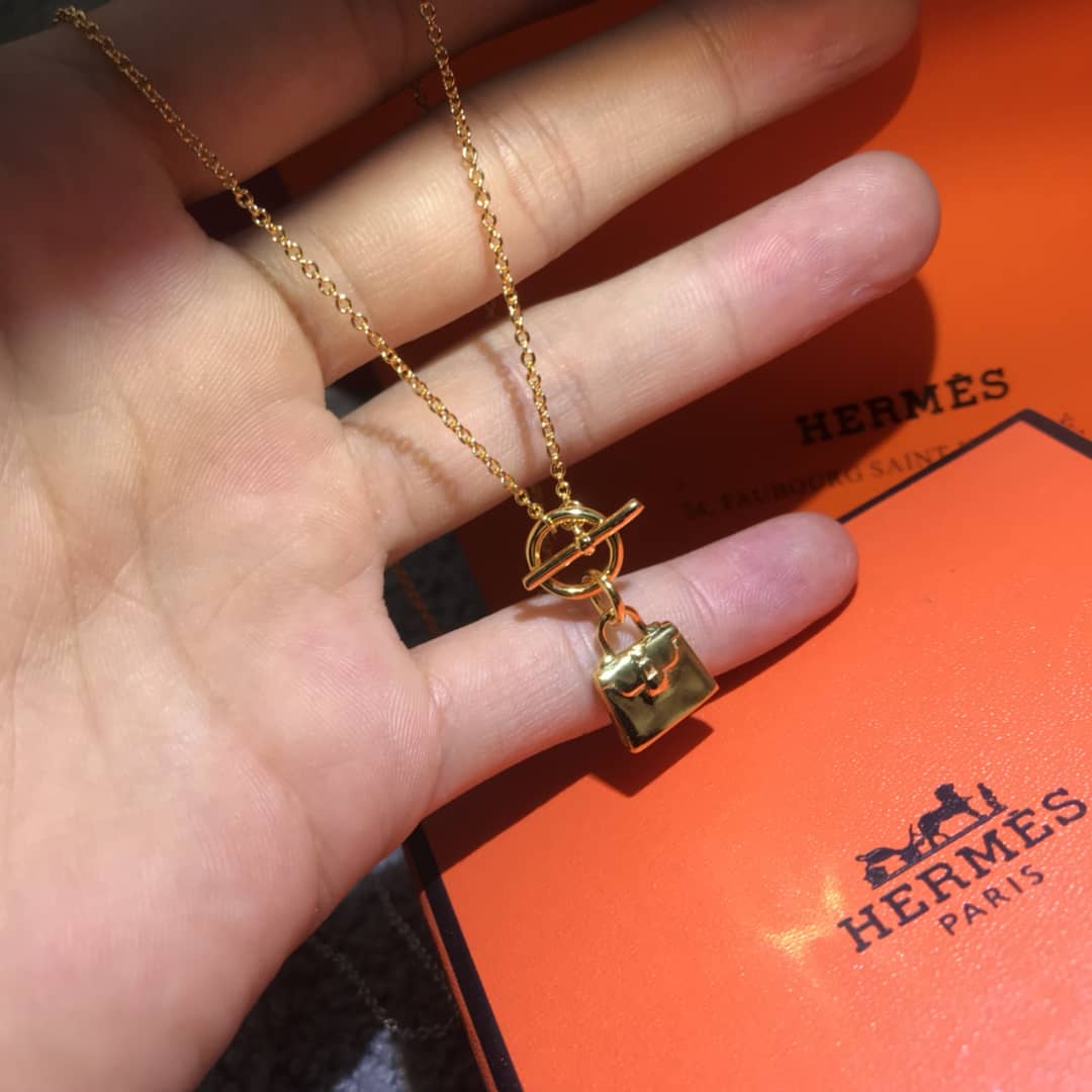 H**me5 Necklace First Copy