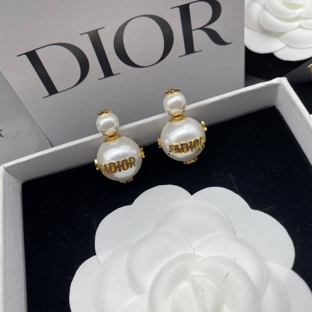 Chr1st1an D10r Earring For Sale