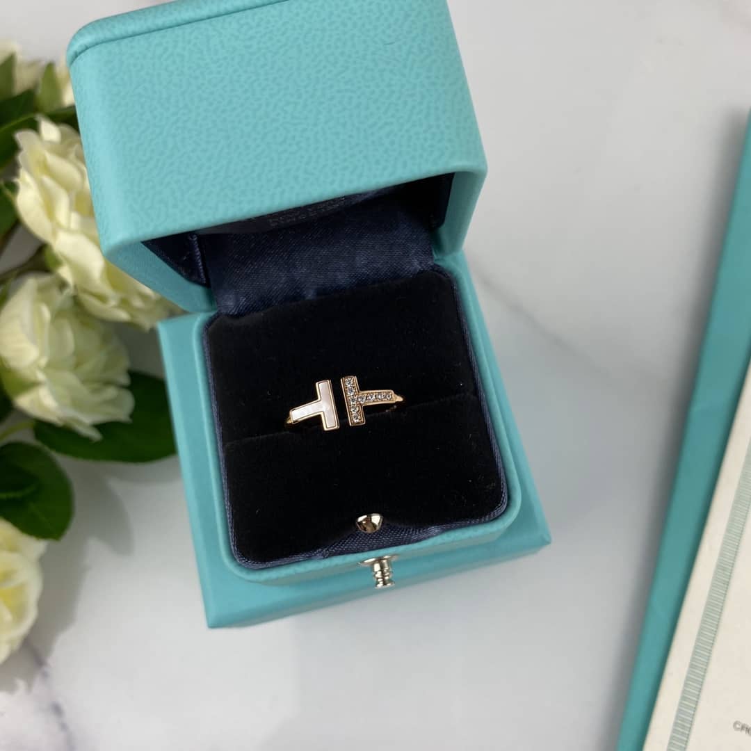 Fake T*f*ny Logo Ring