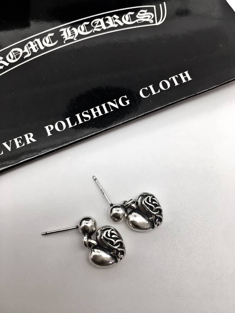 Designer Ch*0me He**ts Classic Earring