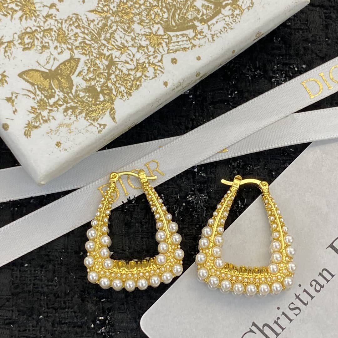 Top Quality Chr1st1an D10r Earring