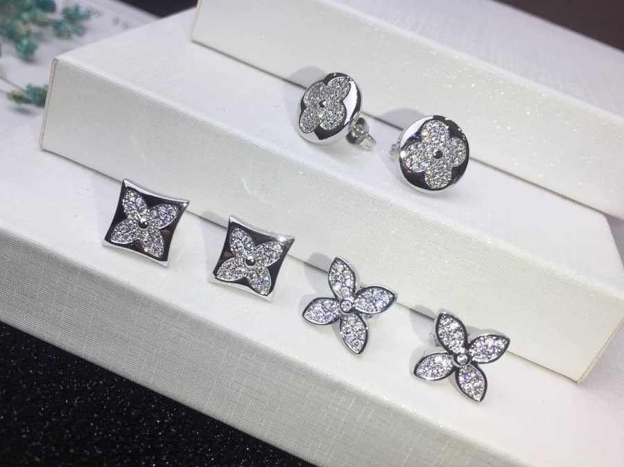 L0vis Vvtt0n Earring For Sale