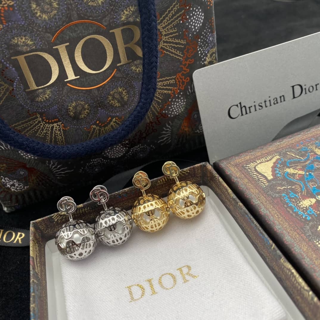 Wholesale Chr1st1an D10r Logo Earring