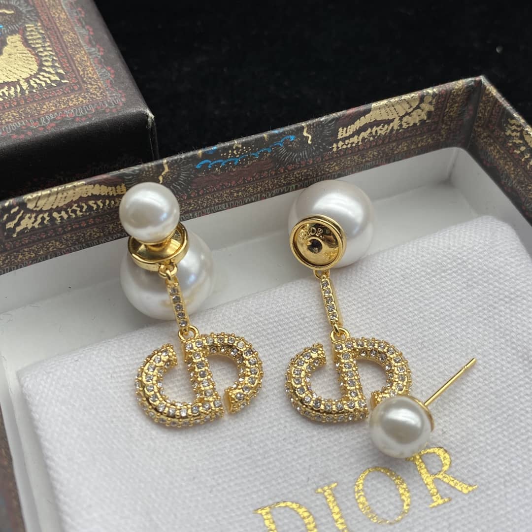 Chr1st1an D10r Earring First Copy