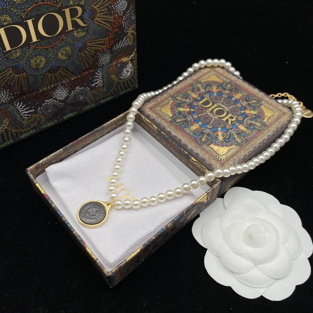 High Quality Chr1st1an D10r Necklace