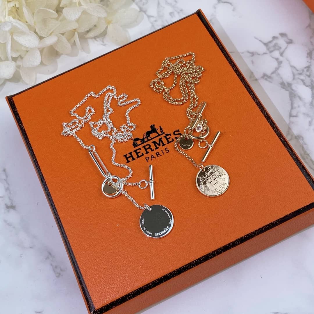 Knockoff H**me5 Logo Necklace