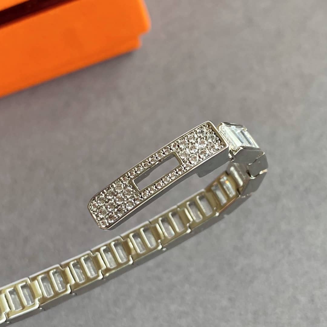 H**me5 Bracelet First Copy