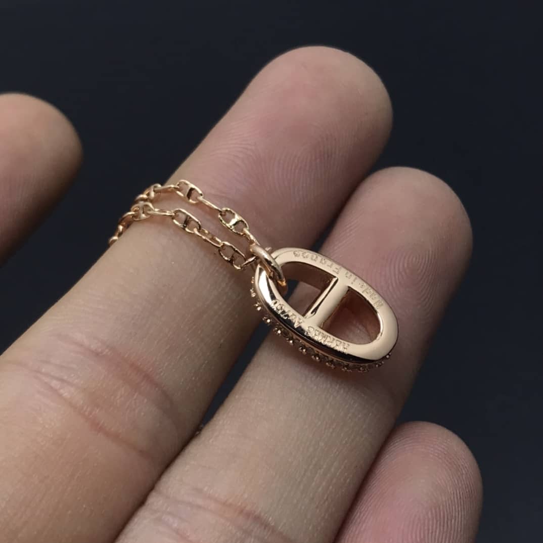 H**me5 Necklace For Sale