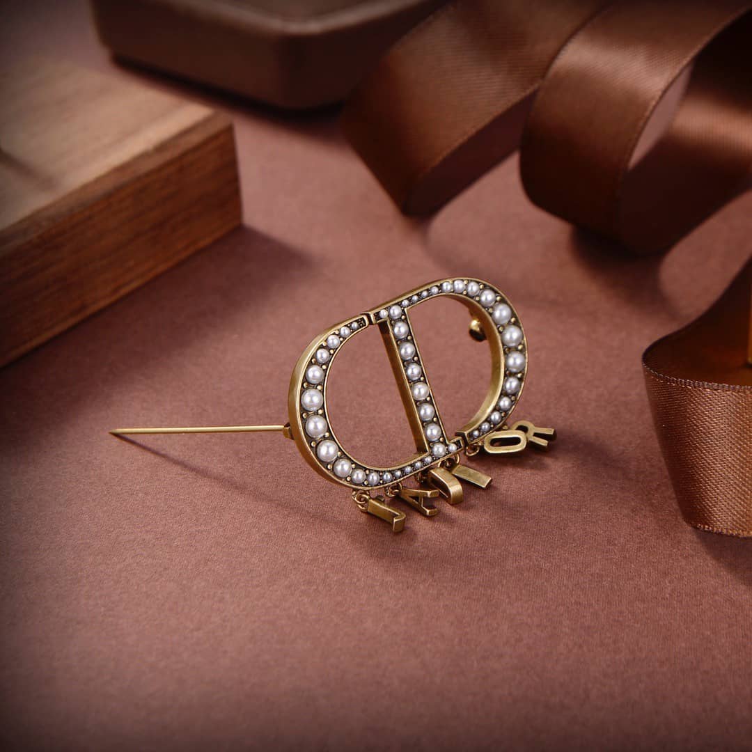 Wholesale Chr1st1an D10r AAA+ Brooch