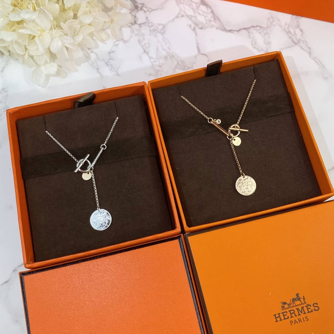 H**me5 Necklace For Sale