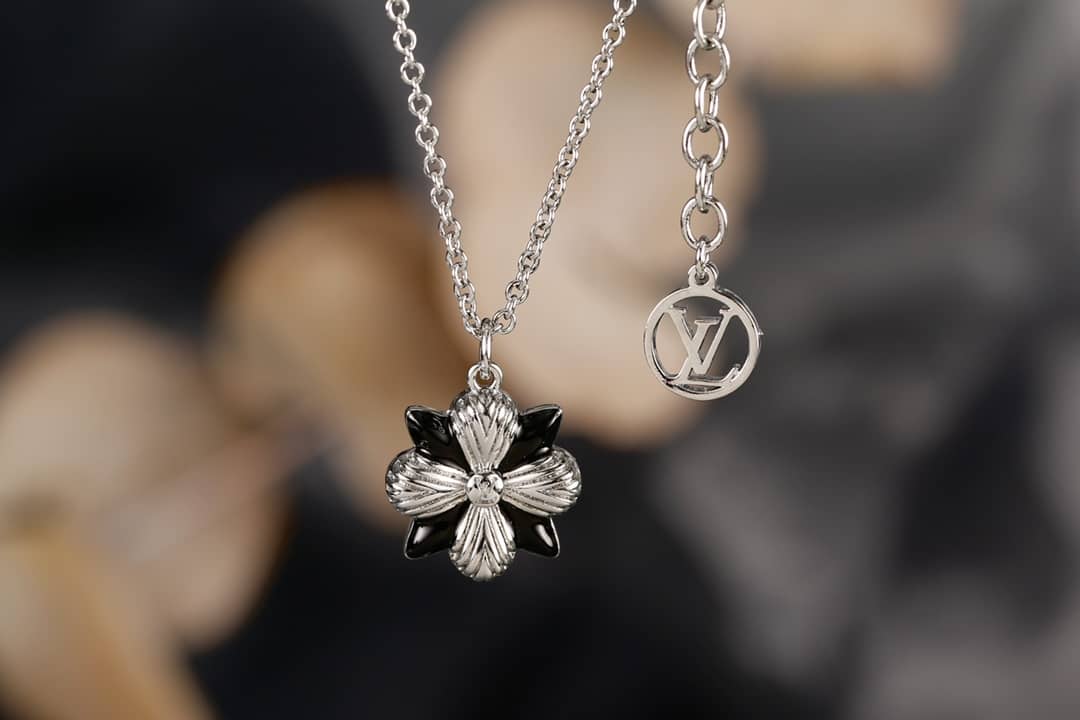 Designer L0vis Vvtt0n Classic Necklace