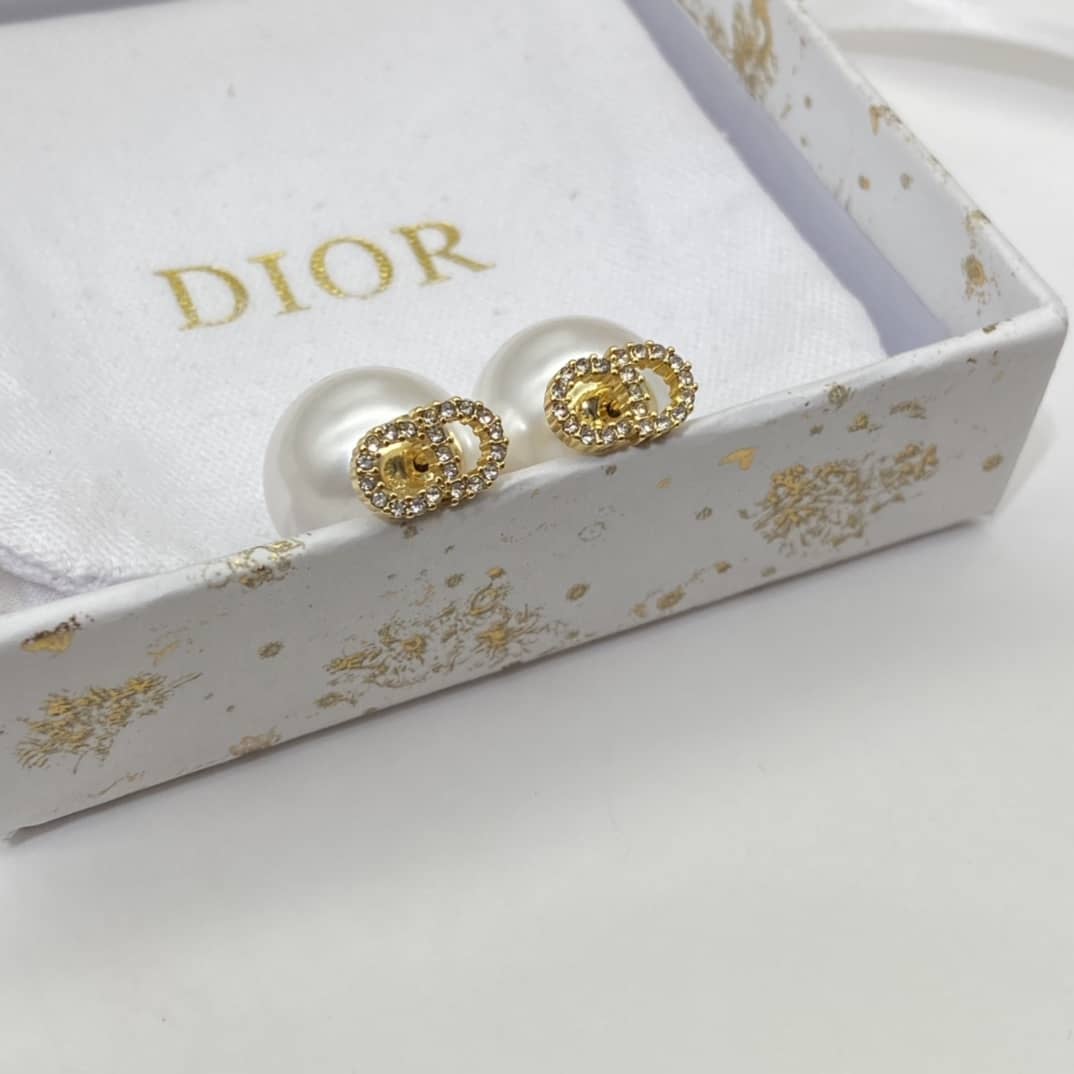 Top Quality Chr1st1an D10r Earring