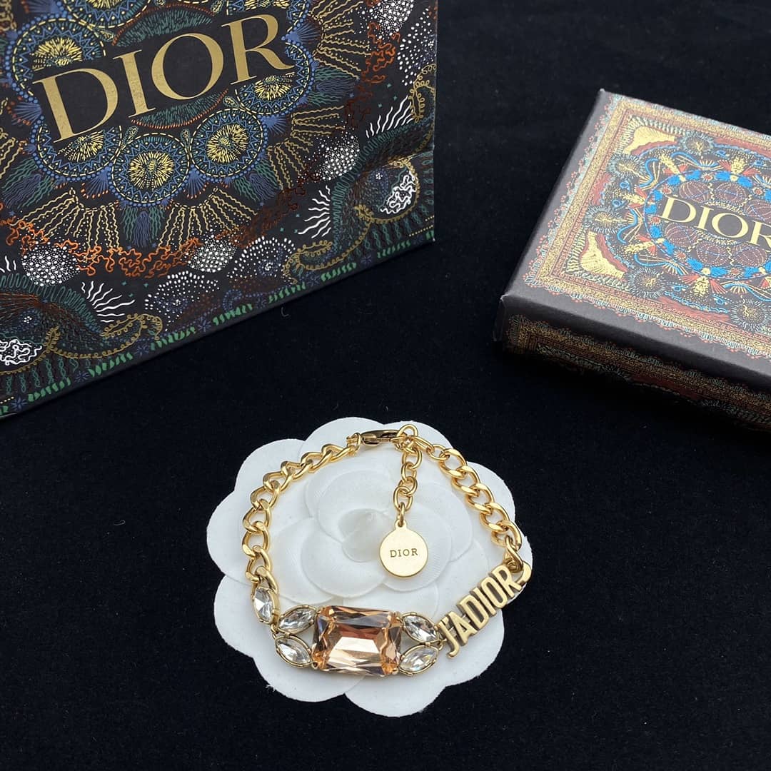 Best Chr1st1an D10r Classic Bracelet