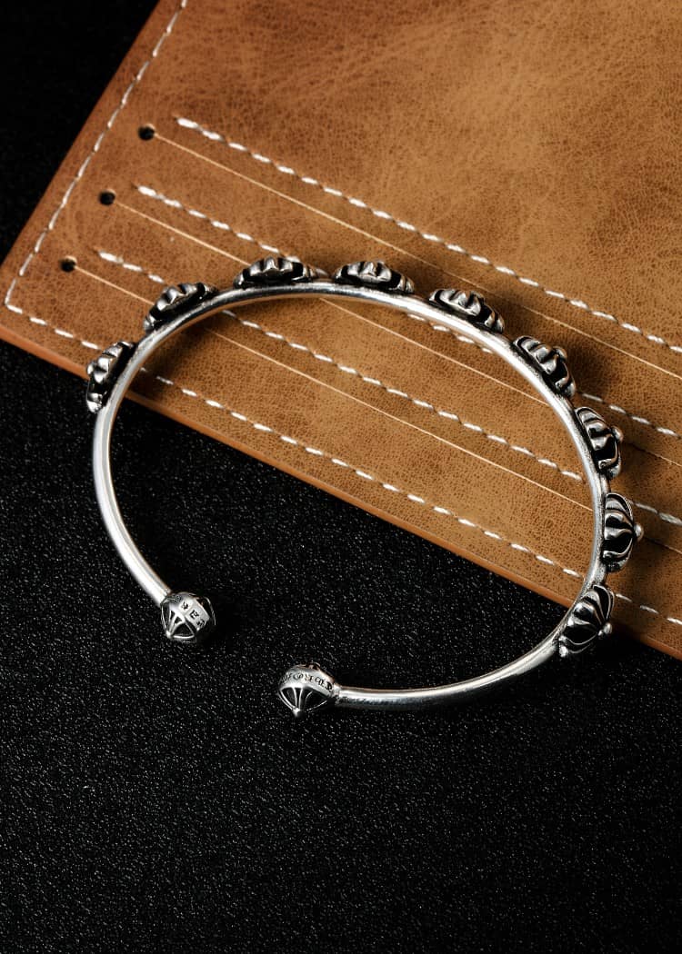 7 Star Ch*0me He**ts Bracelet